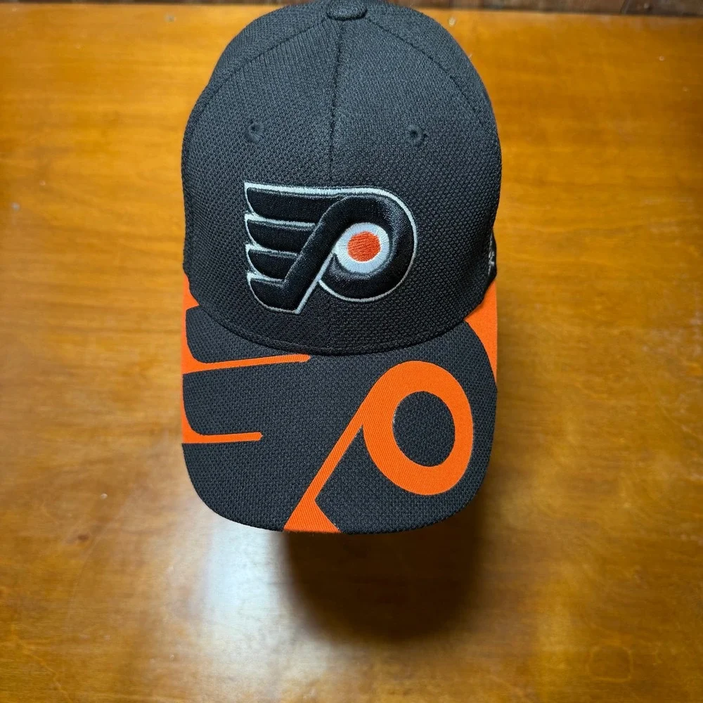 Reebok Philadelphia Flyers Hat Youth OSFM Black Orange NHL Center Ice Mesh Cap